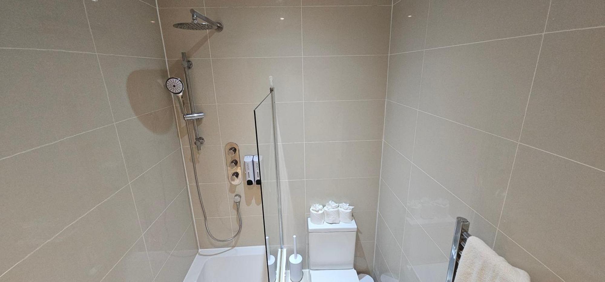 Glamorous At Christchurch Park Apartment *