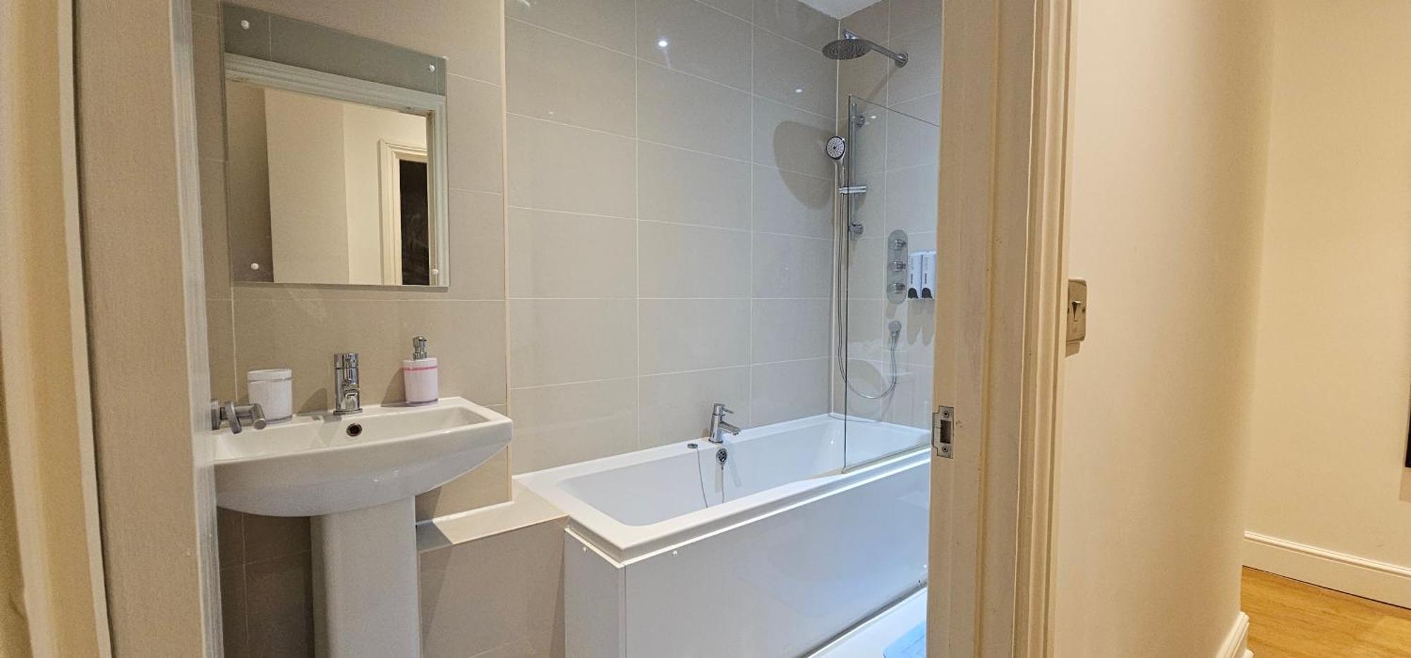 Apartment Glamorous At Christchurch Park